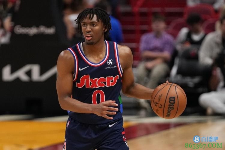 队记：76人希望在休赛期得到另一位球星 但马克西是非卖品