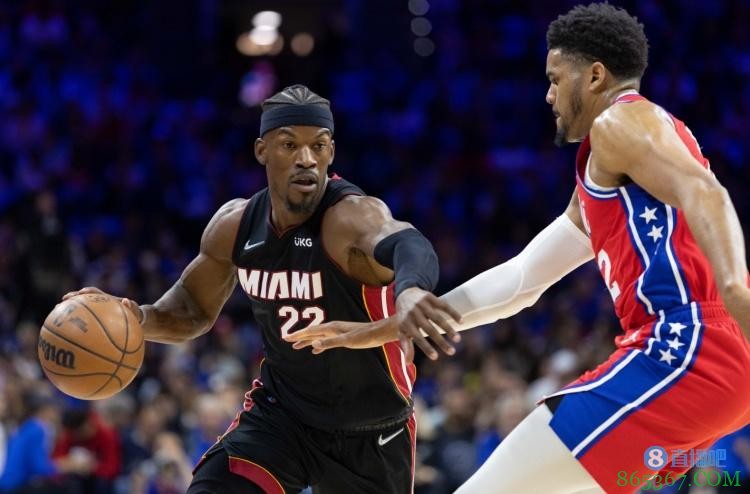 没有忘！巴特勒赛后返回更衣室途中大吼：选哈里斯不选我？X！