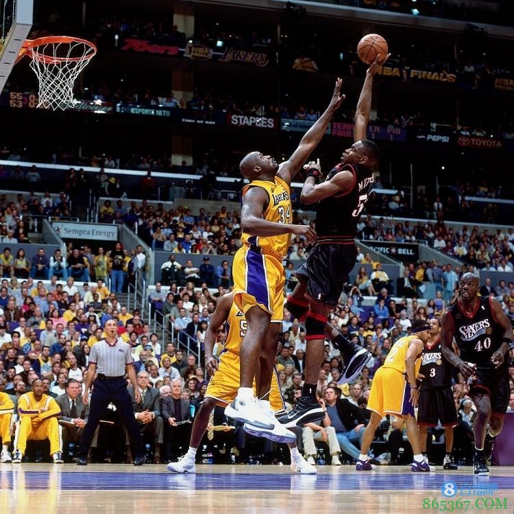 面对DPOY更难得分?奥胖:才不是 你最好看看01年我怎么打穆大叔