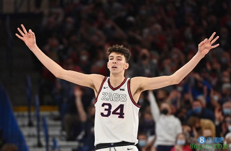 雷霆记者:魔术喜欢霍姆格伦 雷霆则喜欢杰登-艾维