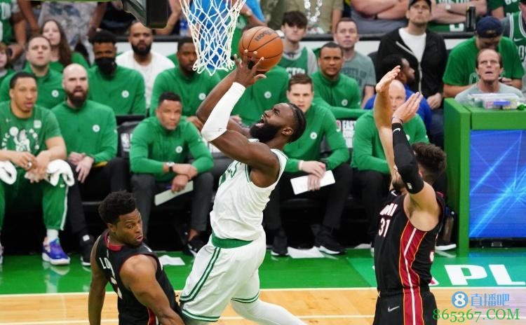 功亏一篑!杰伦20中14轰下40分9篮板7失误 两分球11中11