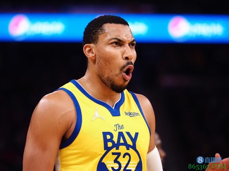 队记：奥托-波特G5出战成疑 勇士队已回到金州&今日未训练