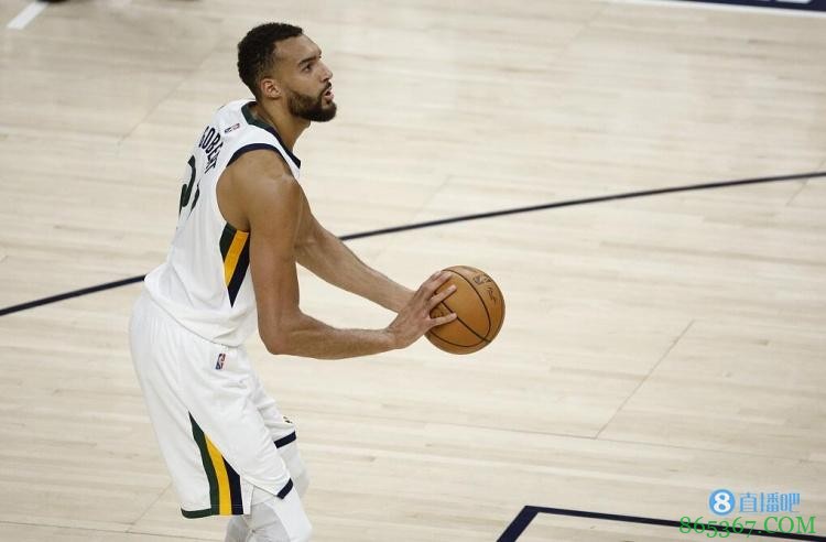 未进最佳阵容球员中 戈贝尔得票最多&热火双星分列二三位&欧文1票