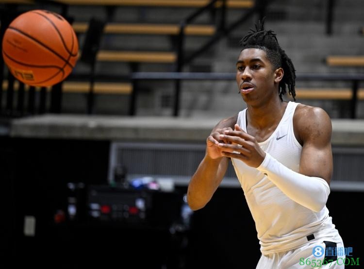 记者:小贾巴里&霍姆格伦是前二顺位热门 传闻称雷霆很喜欢艾维