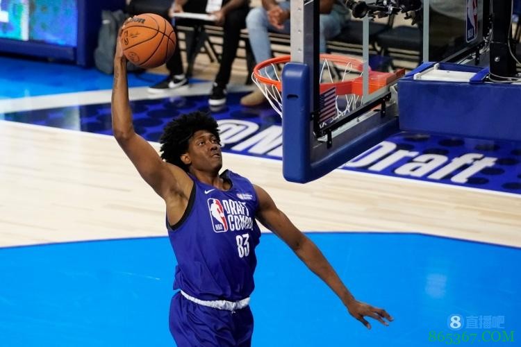 杰伦-威廉姆斯宣布放弃大学资格 留在2022年NBA选秀中