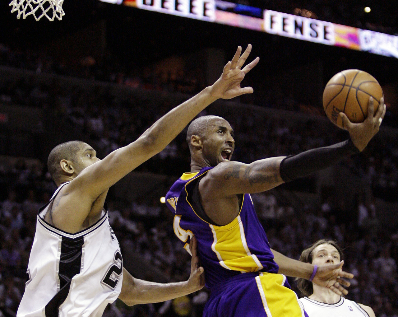 母队四冠!库兹马:欢迎库里加入新世纪科比/邓肯俱乐部!