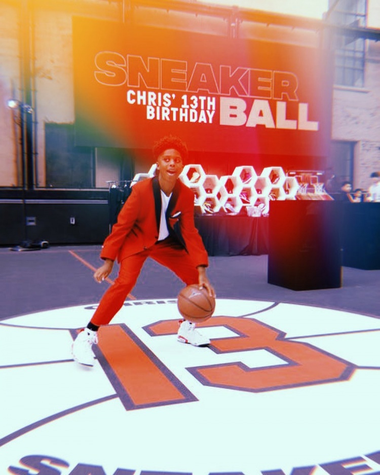 经典放映室-发布会叫妈妈抢走老爹保罗风头的CP4 今天13岁啦?