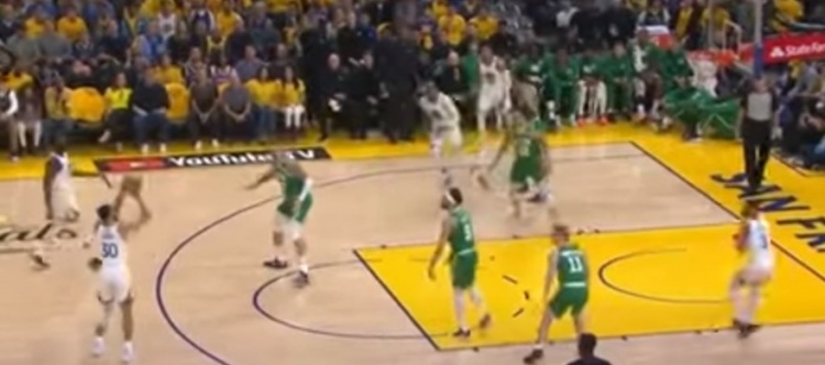 绿军的狂野第四节,塔图姆变身基德,赢过了库里生涯最佳第一节