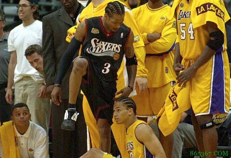 盘点|总决揭幕战个人秀:AI跨越卢&乔帮主耸肩&老詹怒锤战术板