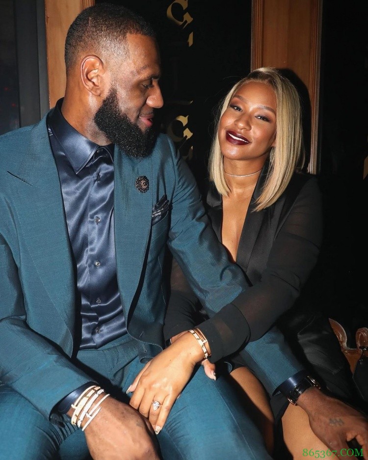 詹姆斯INS晒长文致妻子:想让世界知道 要是没有你我啥也不是?