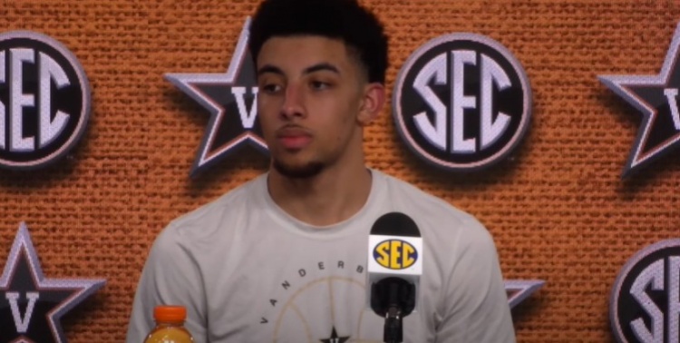 篮网记者:球队今天试训了小皮蓬等多名新秀