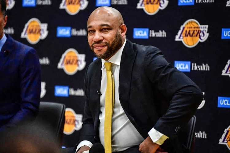 苏群专栏:湖人新帅盛赞威少,是不是烟幕弹?