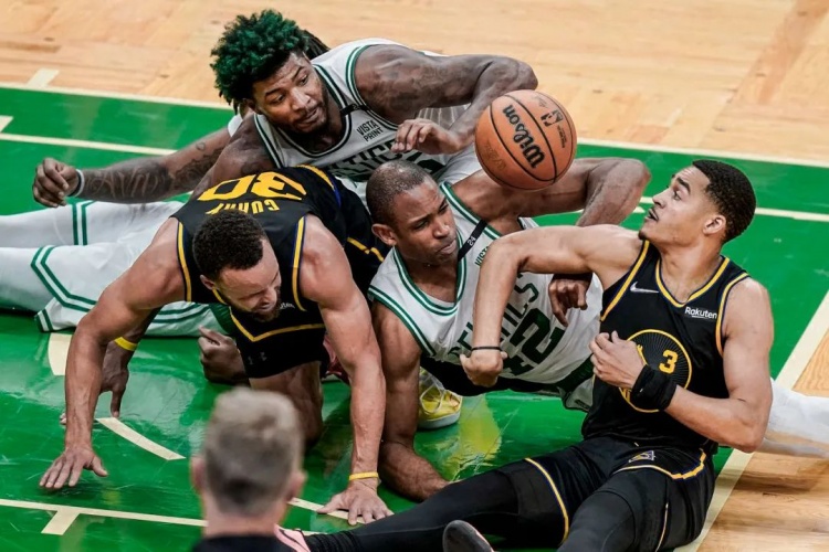 【苏群专栏】总决赛G3：格林要被骂死了