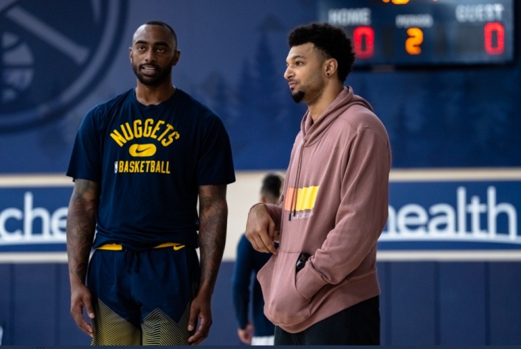 好久不见!掘金记者:贾马尔-穆雷今天现场观看了球队试训