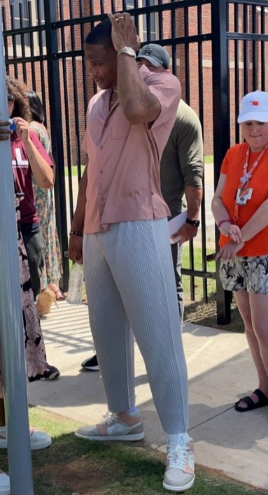 回来看看！威少：想继续支持俄城 这里曾经是我的家现在也是