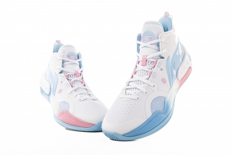 大发体育女主播大赛半决赛：雪儿PK美娜！快来投票赢驭帅16篮球鞋