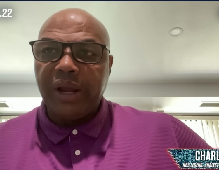 巴克利:追梦该感激水花 在别队场均10+6+6没人会知道他