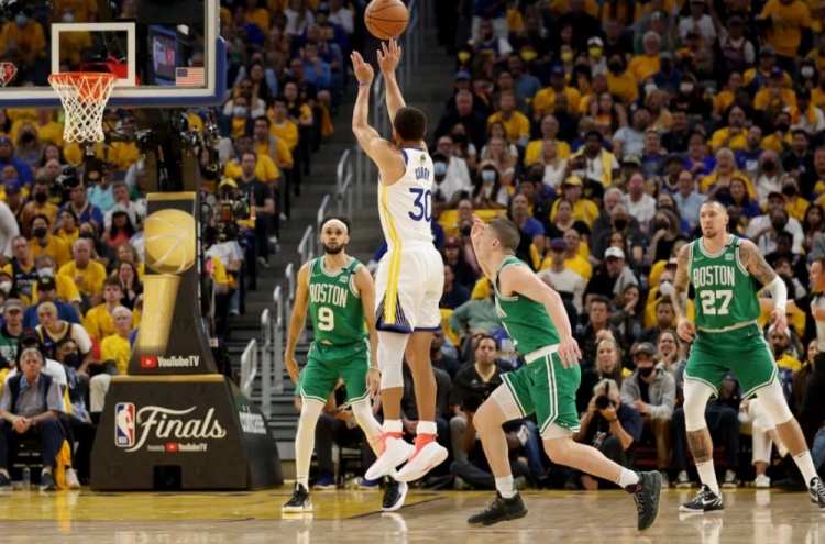 库里的2022年总决赛,是何等的历史级水准