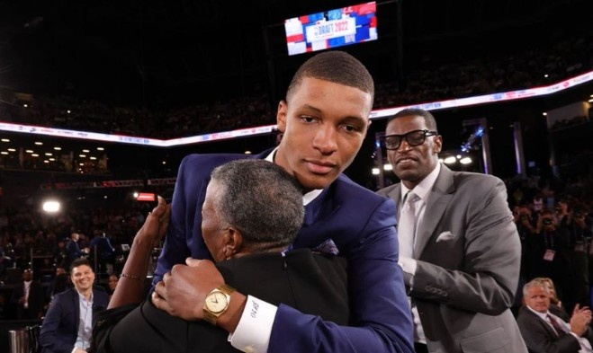 贾巴里-史密斯:下赛季最期待和勒布朗交手 他是我的偶像