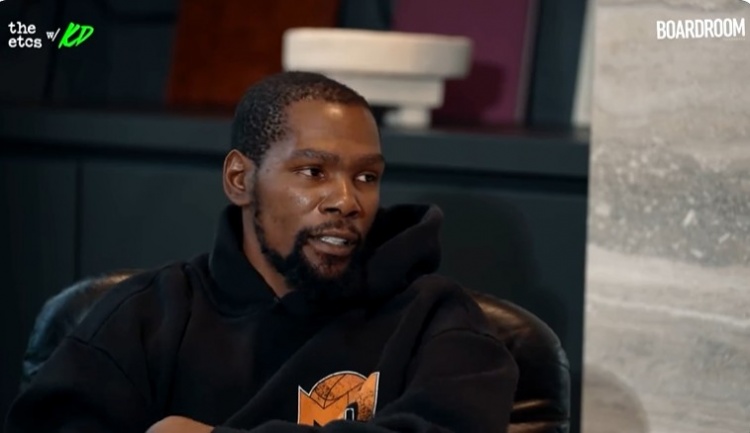 杜兰特:不想参与欧文决定 这是我无法控制的事情