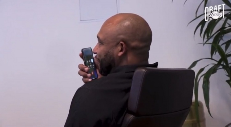 哈姆致电克里斯蒂：你要是不听话 我就把你交给追梦格林?