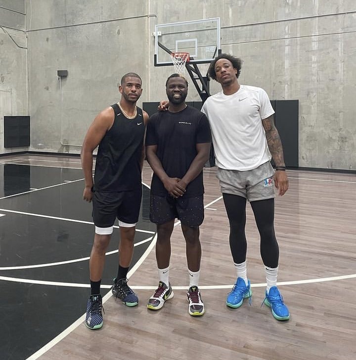 公牛记者晒图：德罗赞在与保罗一起训练