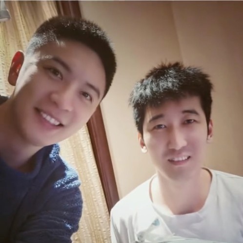 刘志轩：虽然老了点 但是我可没想要放弃 郭艾伦：真好 羡慕