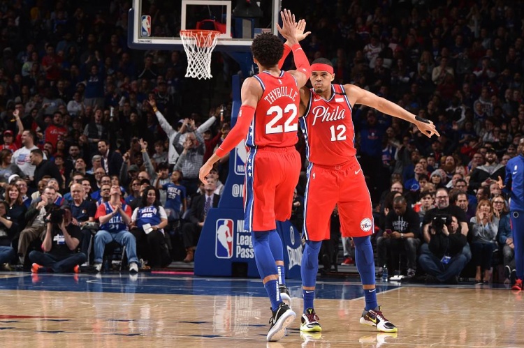 费记：76人意识到现有阵容难冲冠 正评估哈里斯&塞布尔等球员交易