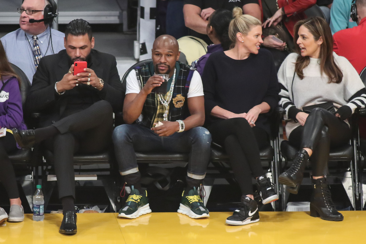 拳王梅威瑟：没法确切地说在哪儿 但我正尝试拥有一支NBA球队