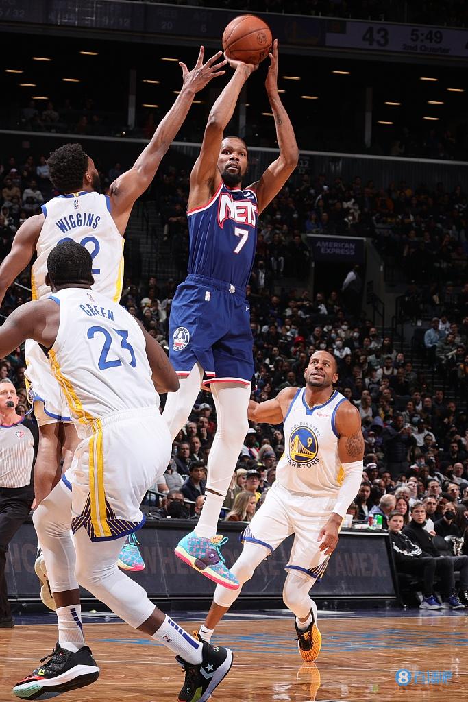 球迷：没有一个勇蜜真正喜欢你作何感想？ KD：爱会让你丧命