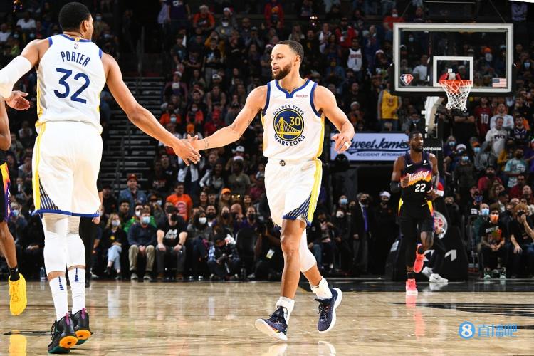 库里34岁斩获首个FMVP历史第二老 仅次张伯伦