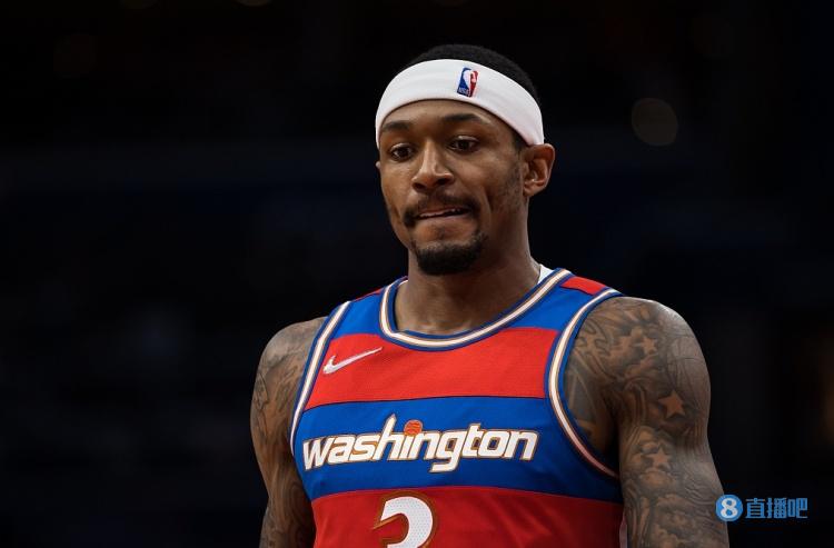 记者:湖人有兴趣交易得到比尔 筹码或是威少的到期合同+首轮签