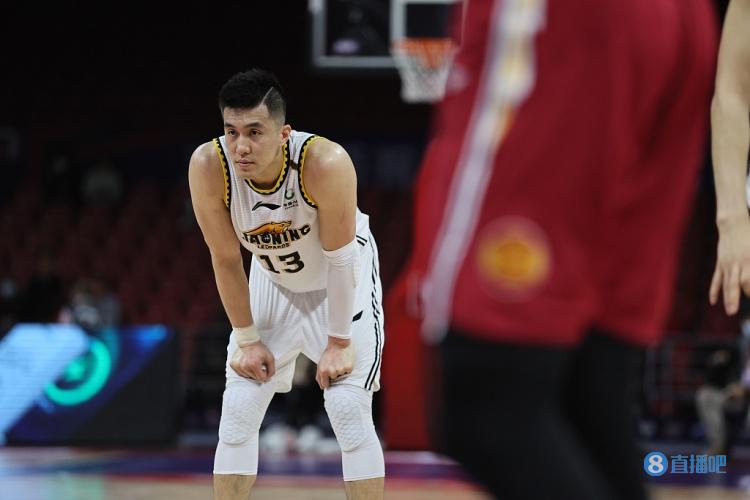 巩晓彬:郭艾伦具有获得MVP的能力 他的个性比较突出