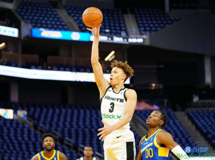 队记：鹈鹕本周末邀请热门新秀戴森-丹尼尔斯进行试训