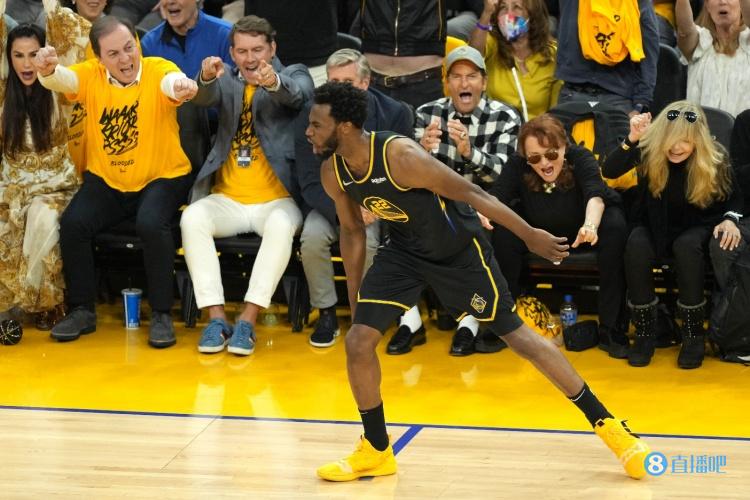 该如何防守绿军?维金斯:球队要压缩他们的空间 并且要互相协防