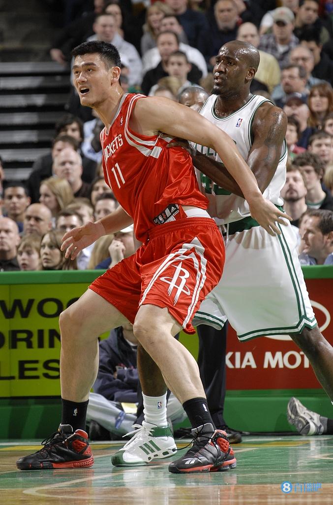 碰到过最难防的球员？帕金斯：姚明！他身高7尺6&技能包全面