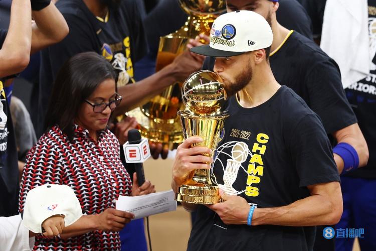 名记：勇士将在北京时间下周二凌晨2点20分举行冠军游行