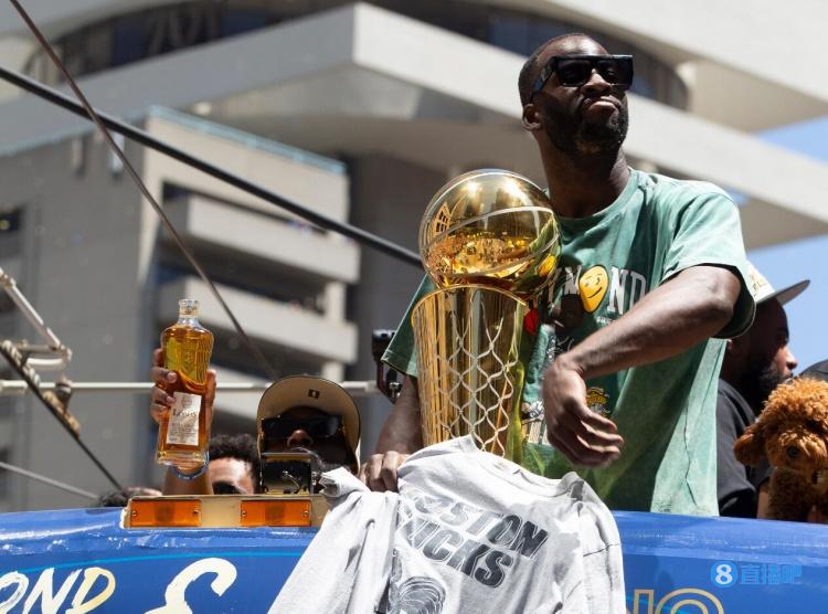 追梦：这个冠军感觉就是究极去TM的爽 F**k质疑我们的所有人