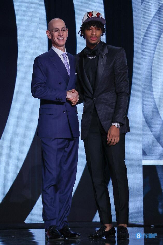 谢顿-夏普：会把第一桶金用来帮助家人 最想对阵的球员是詹姆斯