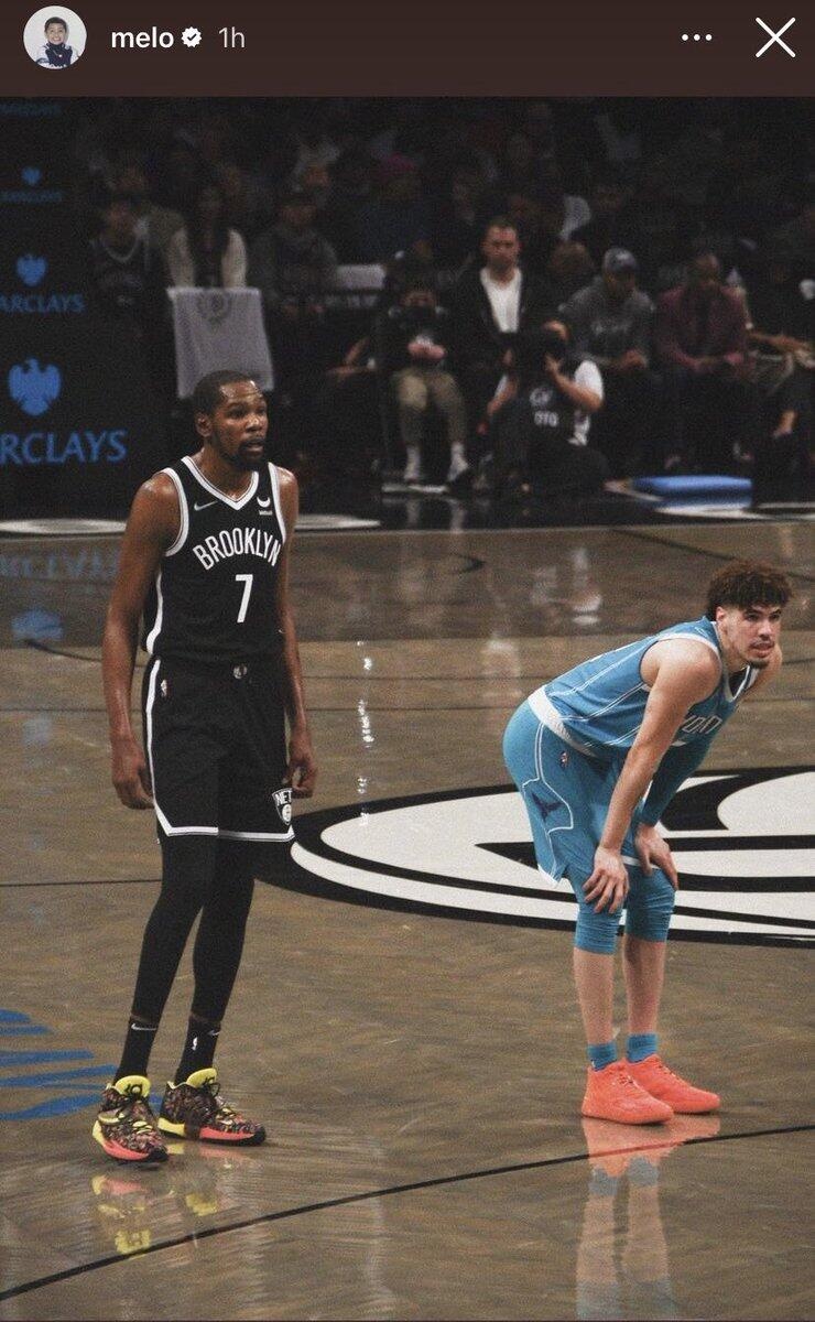 要不来这里？拉梅洛-鲍尔晒出自己与杜兰特的赛场合照！