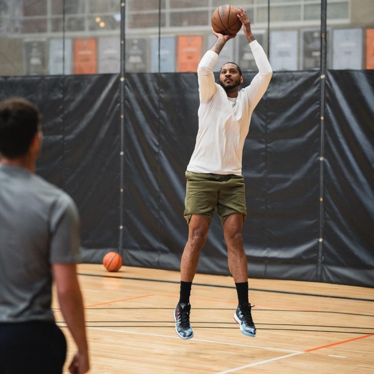 下一站哪里？安东尼INS晒出个人训练照：努力训练必不可少