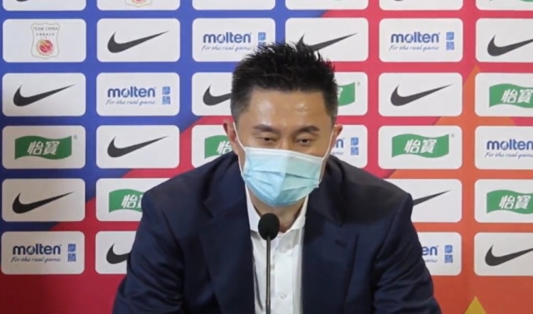 杜锋:年轻后卫们给自己上了太紧的枷锁 艾伦可以更多地分享球