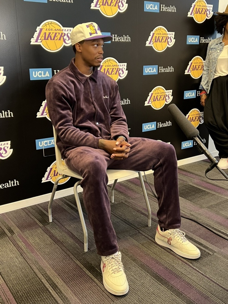 21-22赛季三分命中率31.4%？朗尼-沃克：给我空位 看看会发生什么