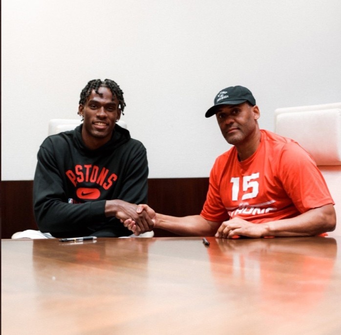 活塞官方:球队正式签下13号秀杰伦-杜伦