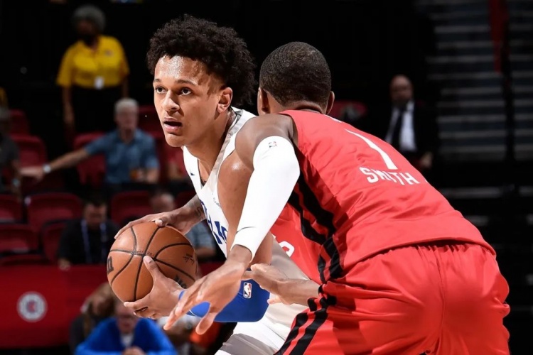 苏群专栏：火箭这个探花有点面，快硬起来