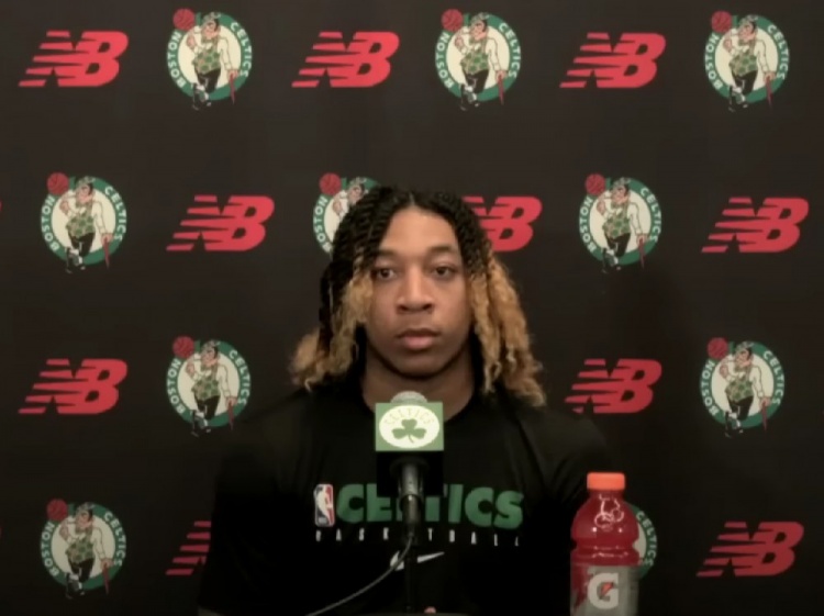 绿军记者:53号秀戴维森将得到双向合同 在训练营争取正式名额