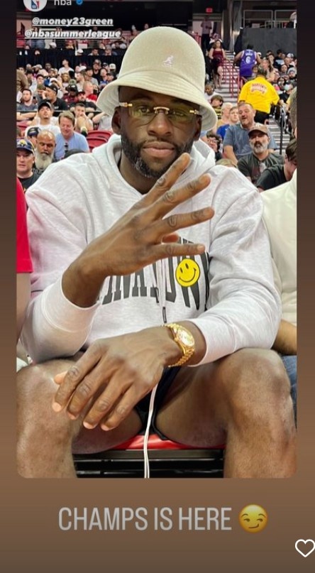 4次总冠军！追梦晒昨日场边观赛照：冠军到场?