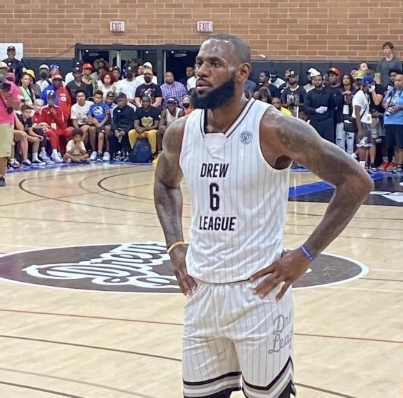 德罗赞称詹姆斯主动联系了他 要一起出战德鲁联赛