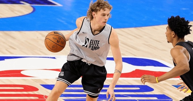 骑士新秀卢克-特拉弗斯将返回澳大利亚联赛