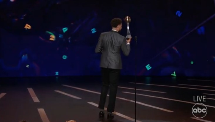 实至名归！克莱获ESPY年度最佳复出奖！